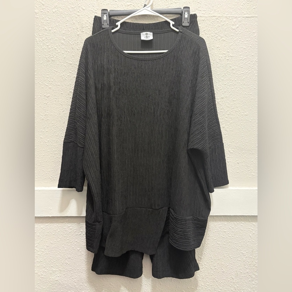 INoah Women's Black Textured 2-Piece Set One Size/Large